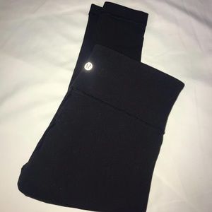 Black lululemon leggings